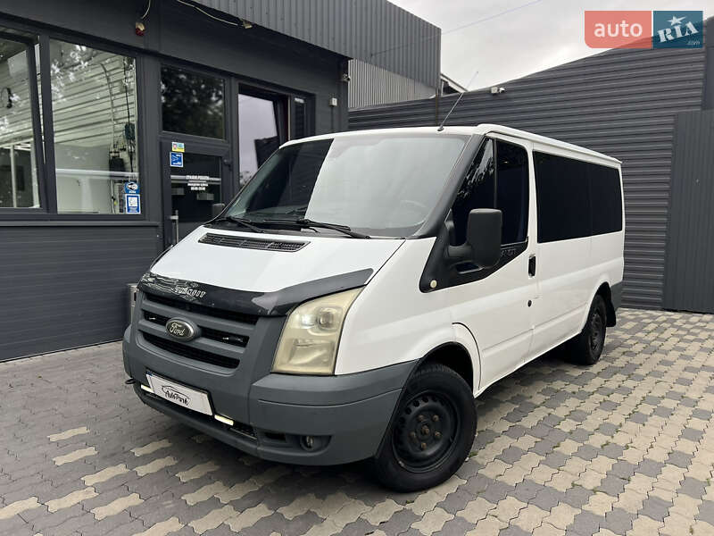 Микроавтобус Ford Transit 2008 в Черновцах