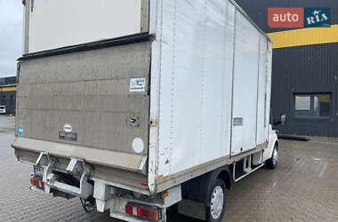 Грузовой фургон Ford Transit 2001 в 