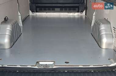 Грузовой фургон Ford Transit 2019 в 