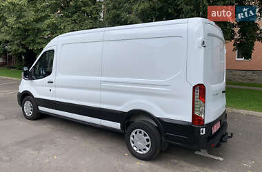 Грузовой фургон Ford Transit 2022 в 