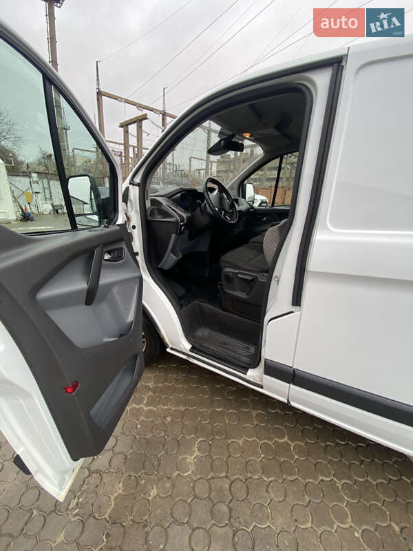 Вантажний фургон Ford Transit 2014 в Чернівцях