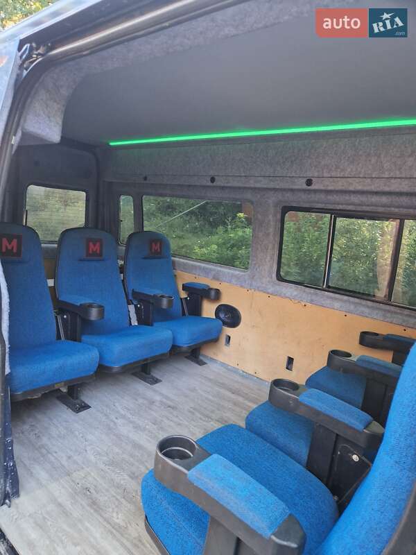 Микроавтобус Ford Transit 2003 в Киеве