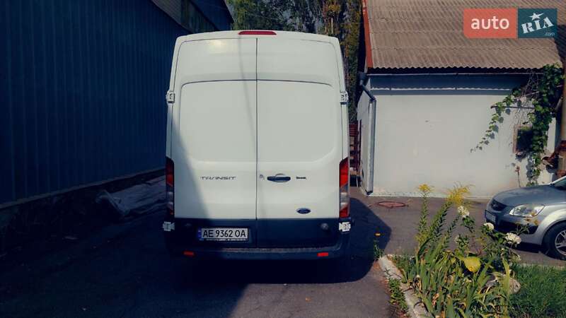 Вантажний фургон Ford Transit 2014 в Дніпрі