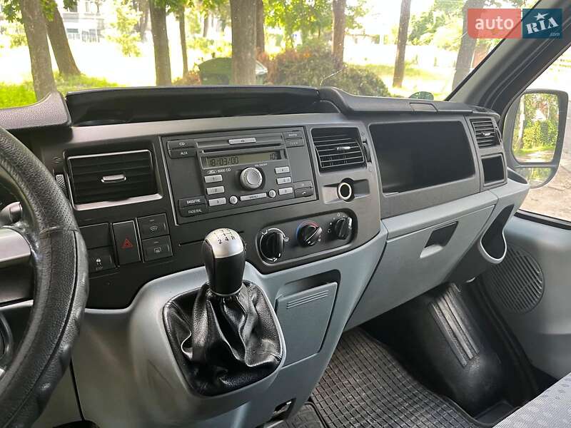 Грузовой фургон Ford Transit 2010 в Киеве