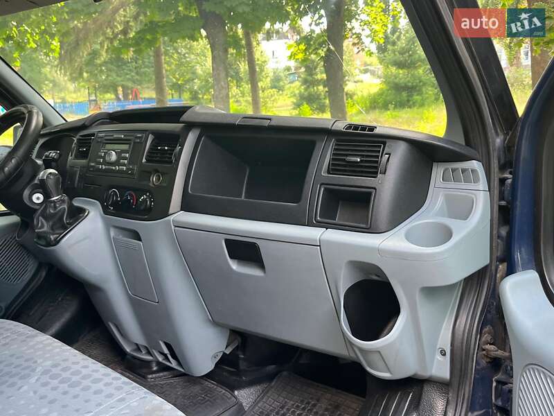 Грузовой фургон Ford Transit 2010 в Киеве