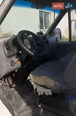 Грузовой фургон Ford Transit 1993 в 