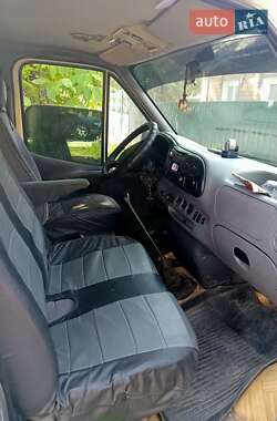 Грузовой фургон Ford Transit 2000 в 
