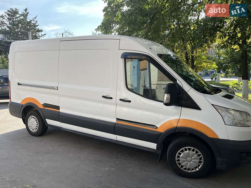 Вантажний фургон Ford Transit 2015 в 
