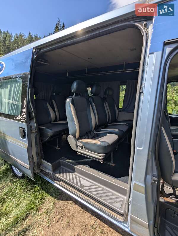 Микроавтобус Ford Transit 2002 в Яремче