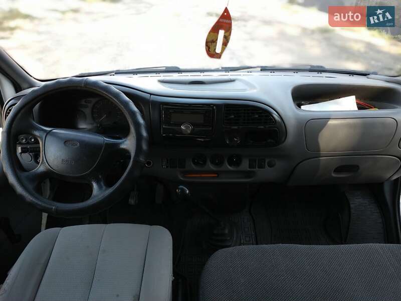 Грузопассажирский фургон Ford Transit 2000 в Каменском