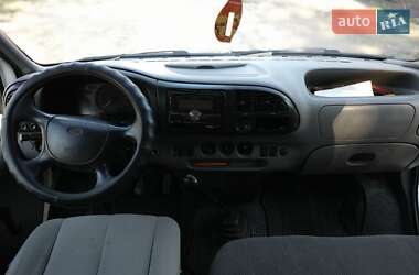 Вантажопасажирський фургон Ford Transit 2000 в 