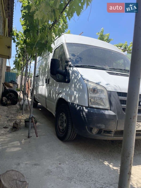 Грузовой фургон Ford Transit 2006 в Измаиле