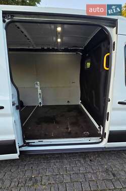 Грузовой фургон Ford Transit 2019 в 