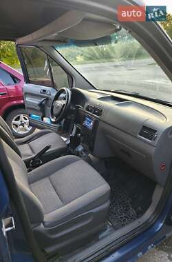 Грузовой фургон Ford Transit 2005 в 