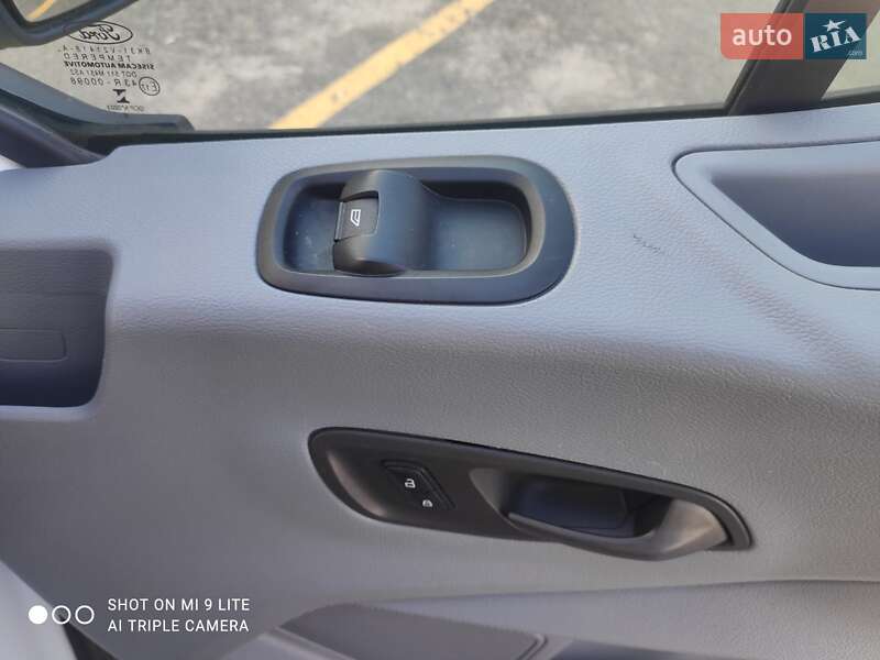 Вантажний фургон Ford Transit 2017 в Києві фото 19 Вантажний фургон Ford Transit 2017 в Києві