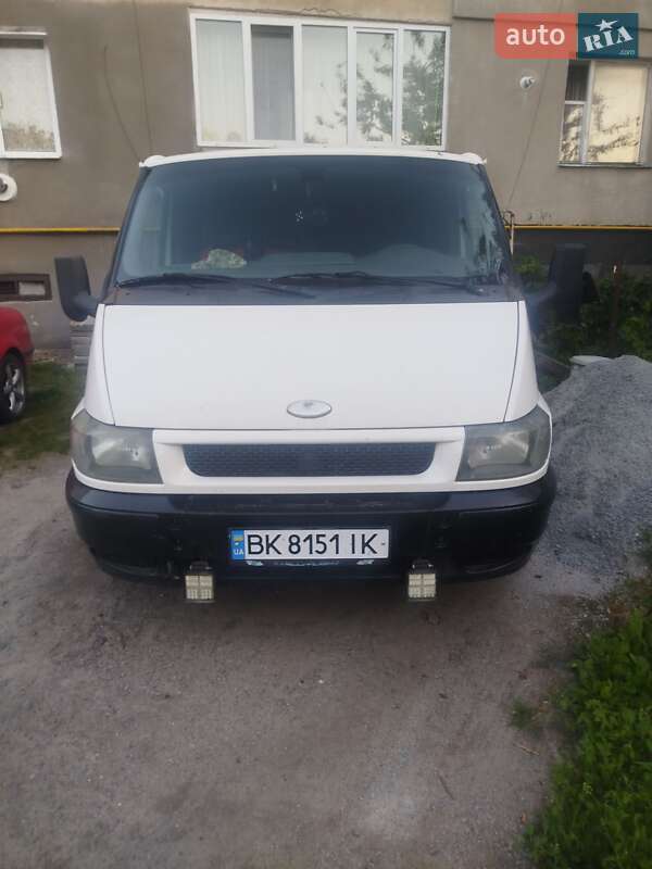 Грузопассажирский фургон Ford Transit 2004 в Дубно