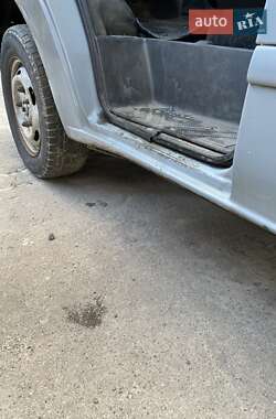 Грузовой фургон Ford Transit 2004 в 