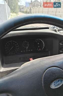 Грузопассажирский фургон Ford Transit 1993 в 