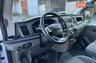 Грузовой фургон Ford Transit 2020 в 