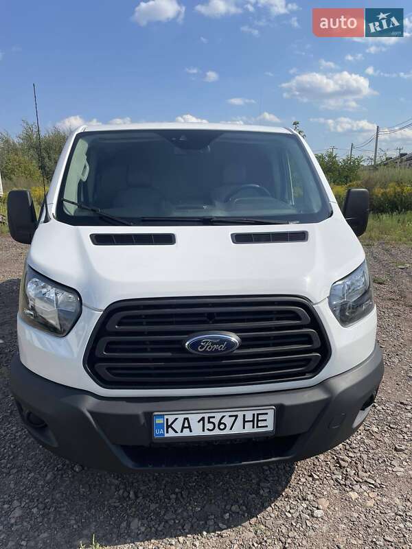 Вантажний фургон Ford Transit 2017 в Києві