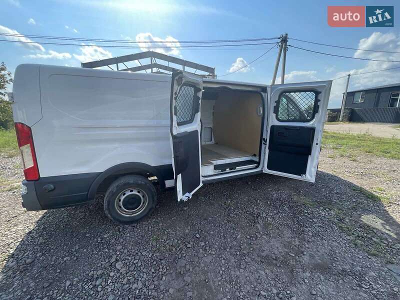 Вантажний фургон Ford Transit 2017 в Києві