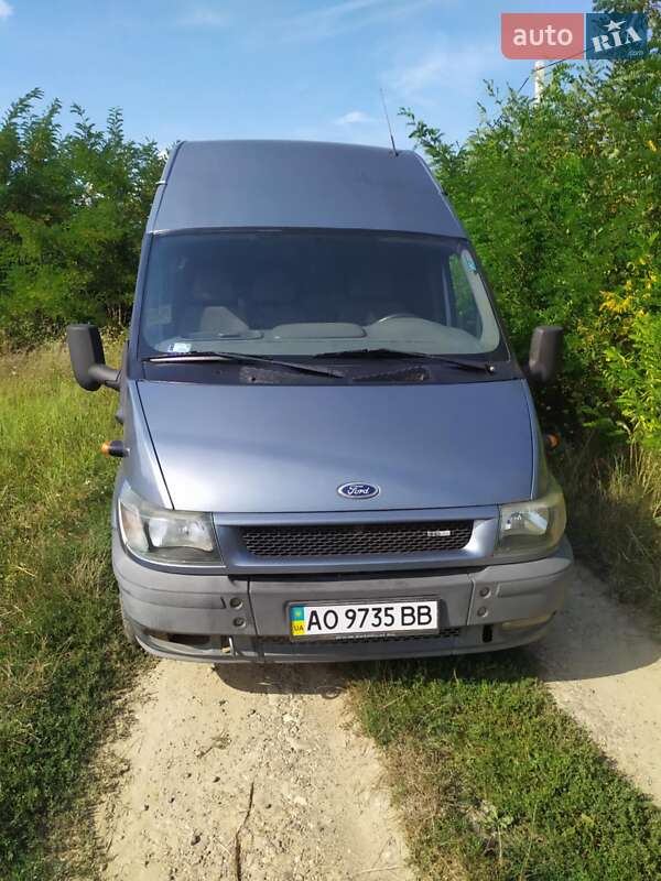 Грузовой фургон Ford Transit 2005 в 