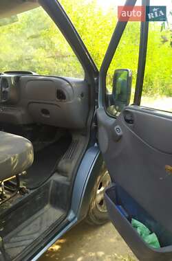 Грузовой фургон Ford Transit 2005 в 