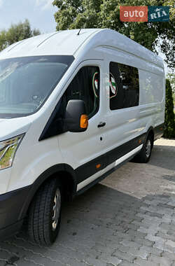 Грузопассажирский фургон Ford Transit 2016 в 