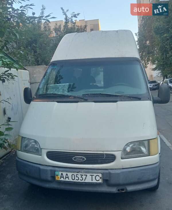 Грузовой фургон Ford Transit 1998 в 