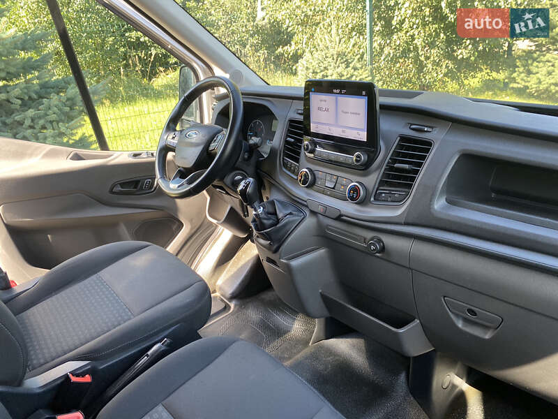 Грузовой фургон Ford Transit 2021 в Ирпене