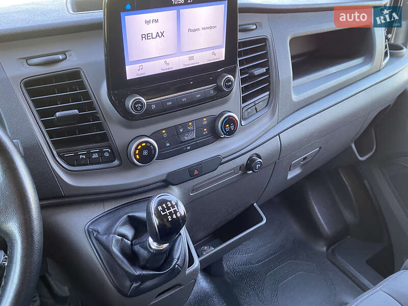 Грузовой фургон Ford Transit 2021 в Ирпене