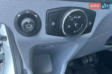 Грузовой фургон Ford Transit 2018 в  фото 18 Грузовой фургон Ford Transit 2018 в