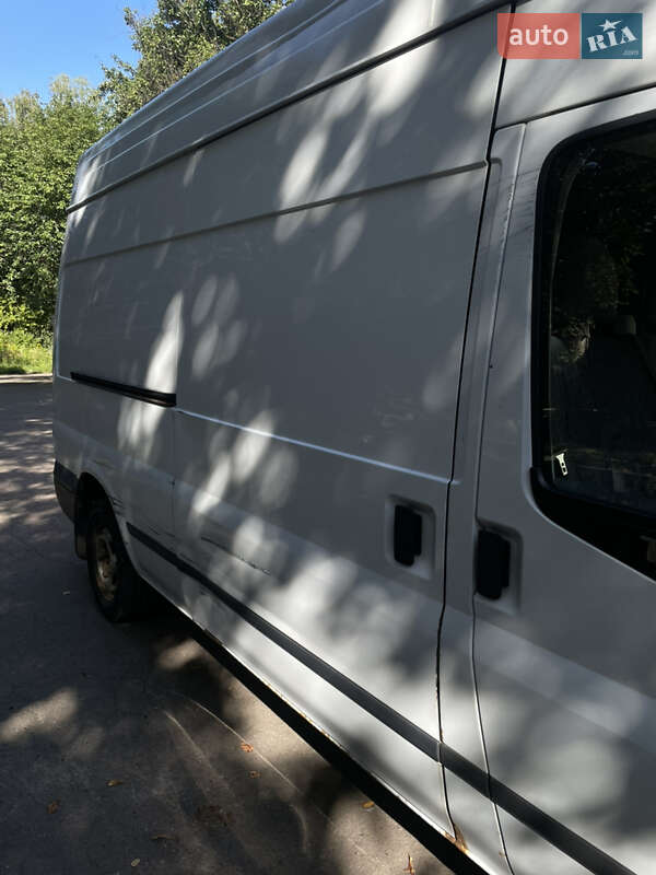 Грузовой фургон Ford Transit 2013 в Киеве фото 5 Грузовой фургон Ford Transit 2013 в Киеве