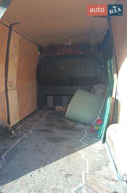Грузовой фургон Ford Transit 2004 в 