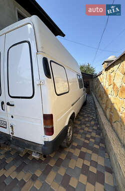 Микроавтобус Ford Transit 2000 в 