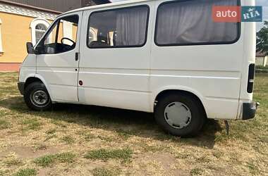 Вантажопасажирський фургон Ford Transit 1988 в 