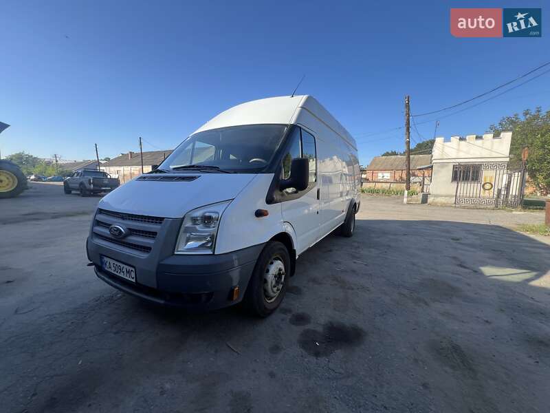 Грузовой фургон Ford Transit 2011 в 