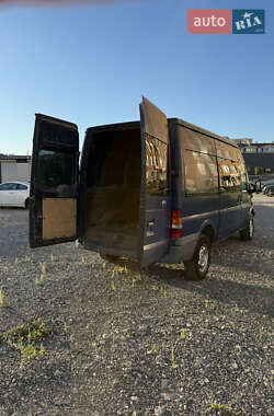 Вантажопасажирський фургон Ford Transit 2003 в 