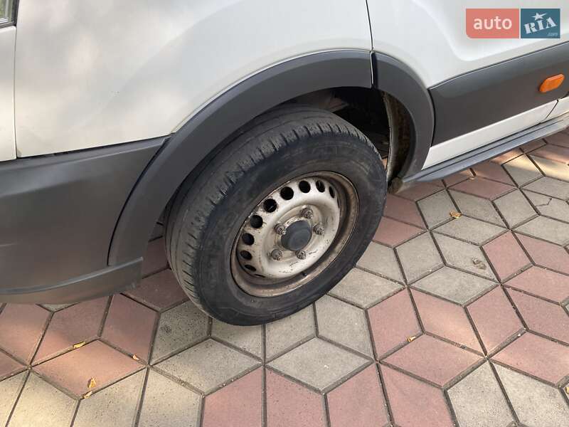 Вантажний фургон Ford Transit 2015 в Луцьку