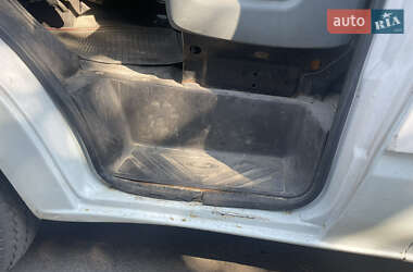 Грузовой фургон Ford Transit 2005 в 