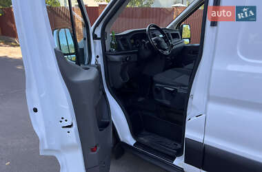 Грузовой фургон Ford Transit 2019 в 