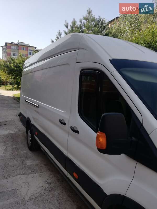 Вантажний фургон Ford Transit 2014 в Львові