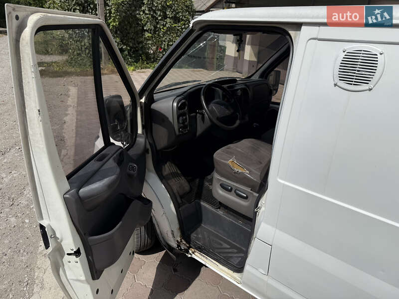 Грузовой фургон Ford Transit 2005 в Днепре