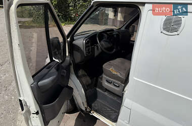 Вантажний фургон Ford Transit 2005 в 