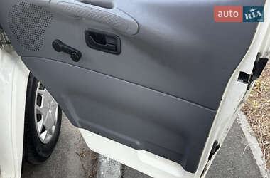 Грузопассажирский фургон Ford Transit 2000 в 