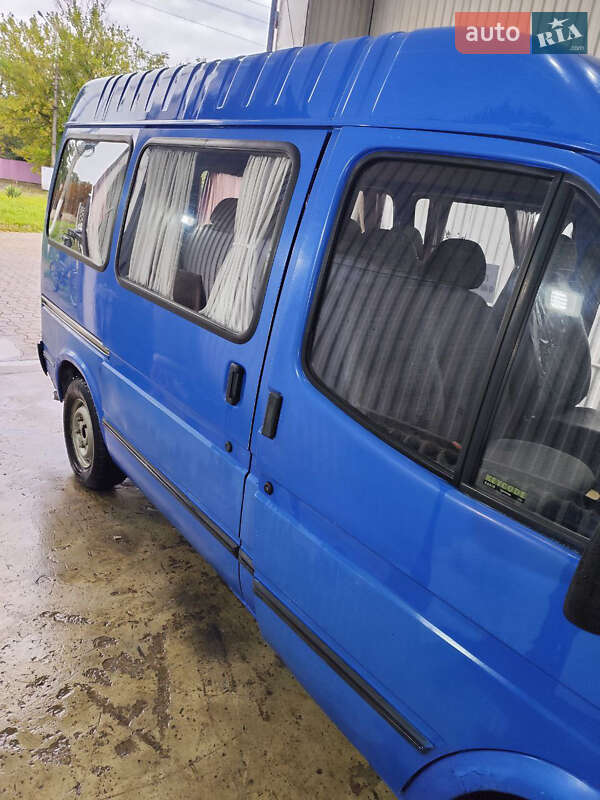 Мікроавтобус Ford Transit 1993 в Чернівцях