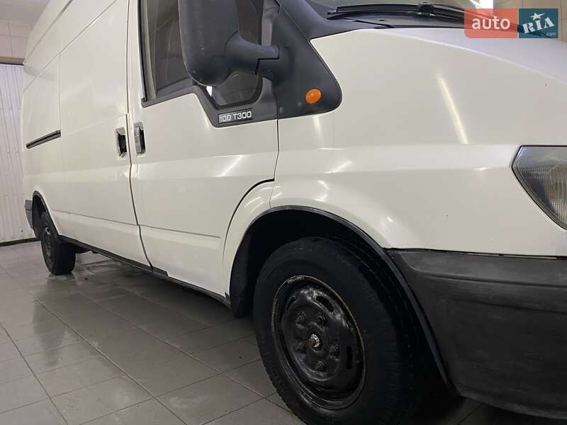 Вантажний фургон Ford Transit 2006 в Умані