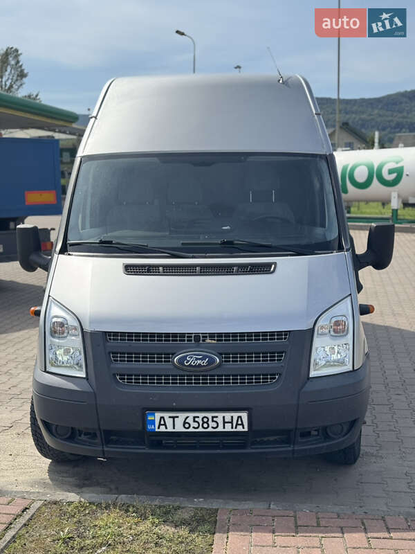 Ford Transit 2011