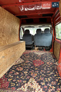 Грузовой фургон Ford Transit 2001 в 