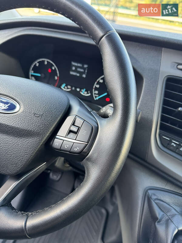 Грузовой фургон Ford Transit 2021 в Ирпене